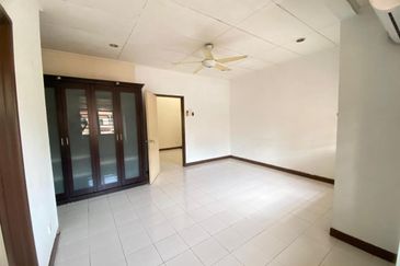 Jalan Spektrum U16 @ Taman Bukit Subang