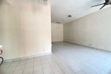 Jalan Spektrum U16 @ Taman Bukit Subang