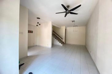 Jalan Spektrum U16 @ Taman Bukit Subang