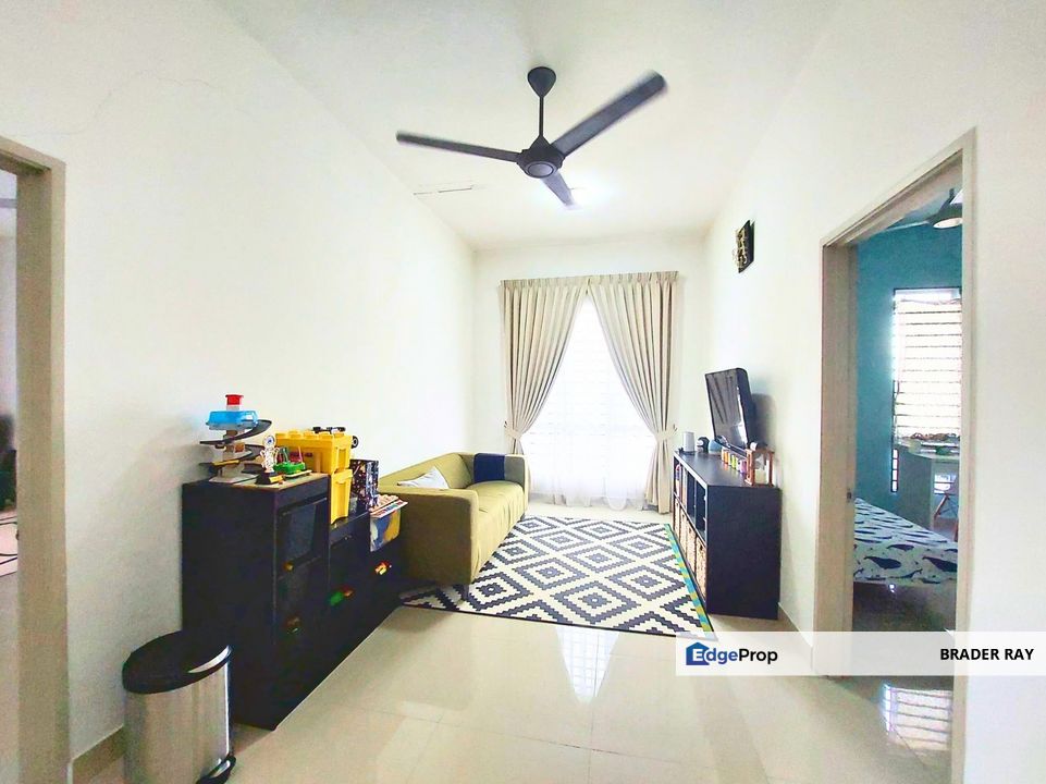 MURAH End Lot 2 Storey SP3 Bandar Saujana Putra well-kept by Tenant For Sale, Selangor, Jenjarom