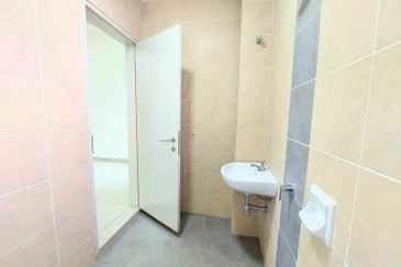 LAMAN MAWAR INDAH @ KOTA SERIEMAS