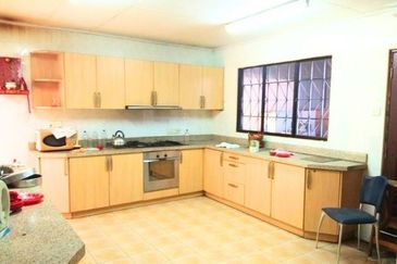 BUNGALOW Corner Lot 2 Storey Taman OUG Kuala Lumpur For Sale