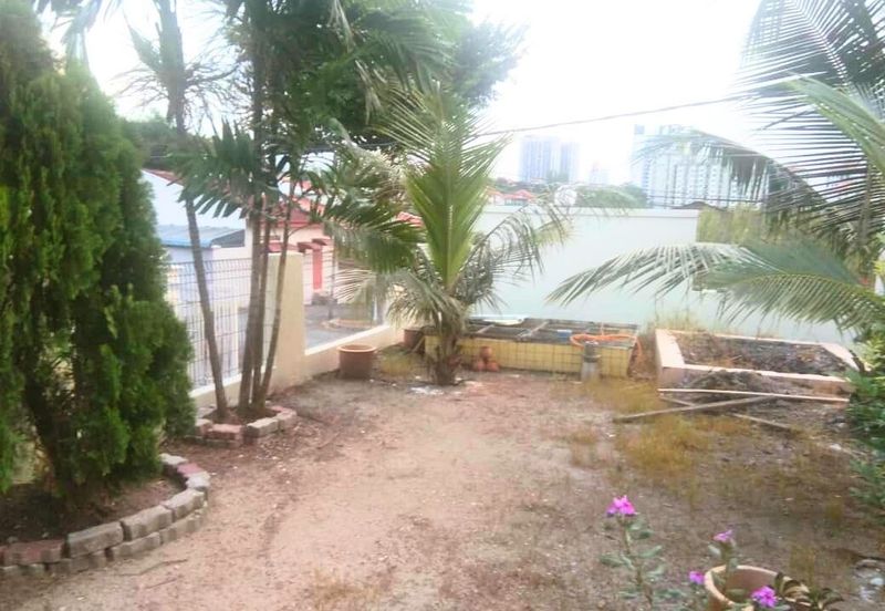 BUNGALOW Corner Lot 2 Storey Taman OUG Kuala Lumpur For Sale