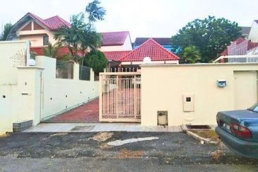 BUNGALOW Corner Lot 2 Storey Taman OUG Kuala Lumpur For Sale
