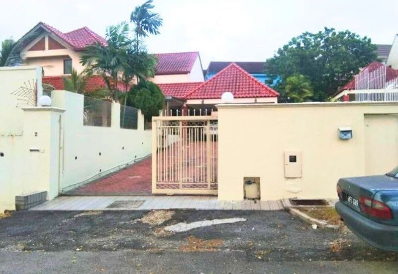 BUNGALOW Corner Lot 2 Storey Taman OUG Kuala Lumpur For Sale