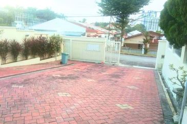 BUNGALOW Corner Lot 2 Storey Taman OUG Kuala Lumpur For Sale