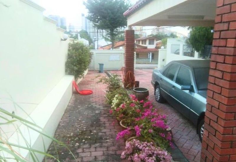 BUNGALOW Corner Lot 2 Storey Taman OUG Kuala Lumpur For Sale