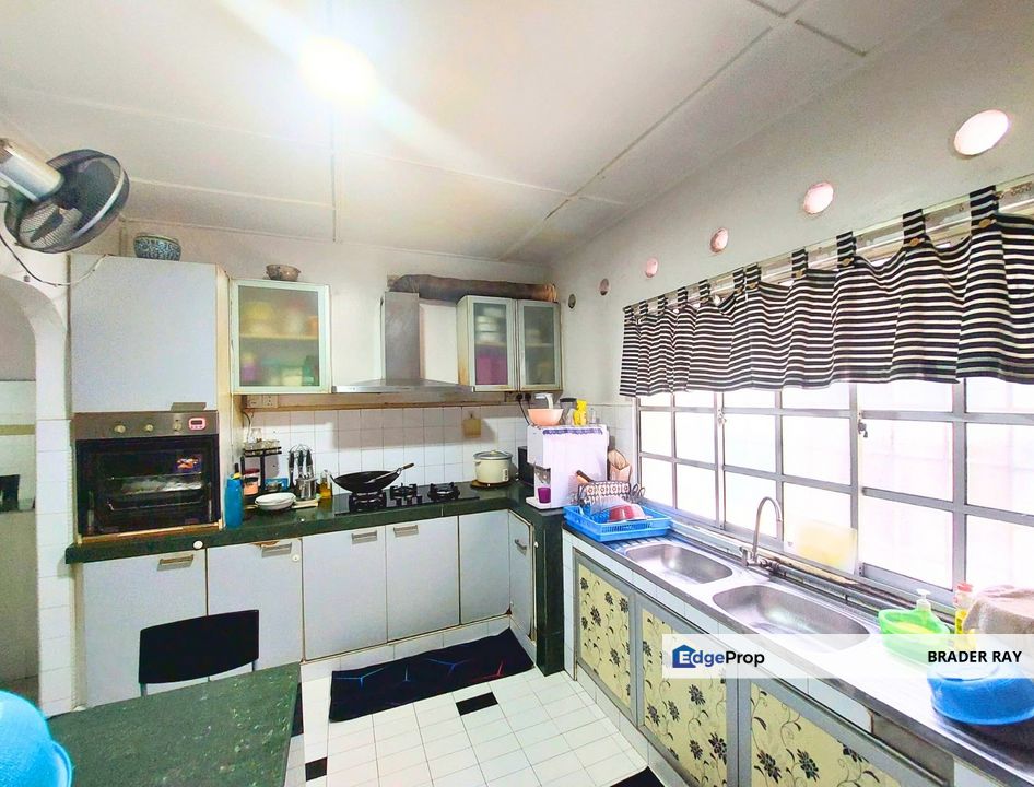 FACING OPEN Freehold Kelana Jaya PJ Selangor 2 Storey House Fronting LDP near Paradigm Mall For Sale, Selangor, Petaling Jaya