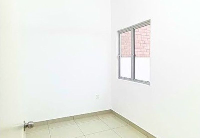 Halya 2 @ Daunan Worldwide