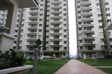 Platinum Hill Condo Pv8