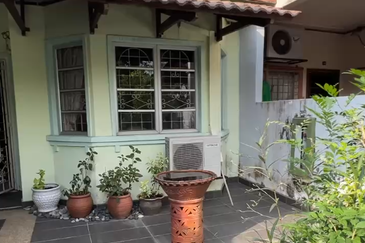 Lorong Mahkota Impian 2/22A