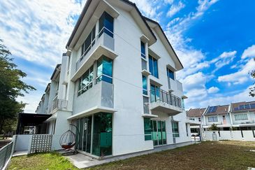 Tropicana Aman Bayan Residences