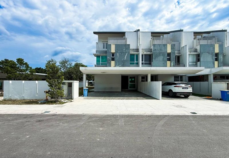 Tropicana Aman Bayan Residences