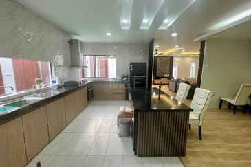 ‼️PRICE DROP TO RM850k ONLY‼️WTS / For Sale : Corner Lot Double Storey Semi-D @ Taman Mentari, Semenyih