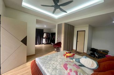 ‼️PRICE DROP TO RM850k ONLY‼️WTS / For Sale : Corner Lot Double Storey Semi-D @ Taman Mentari, Semenyih