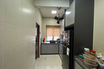 TAMAN TERATAI (BATANG BENAR)