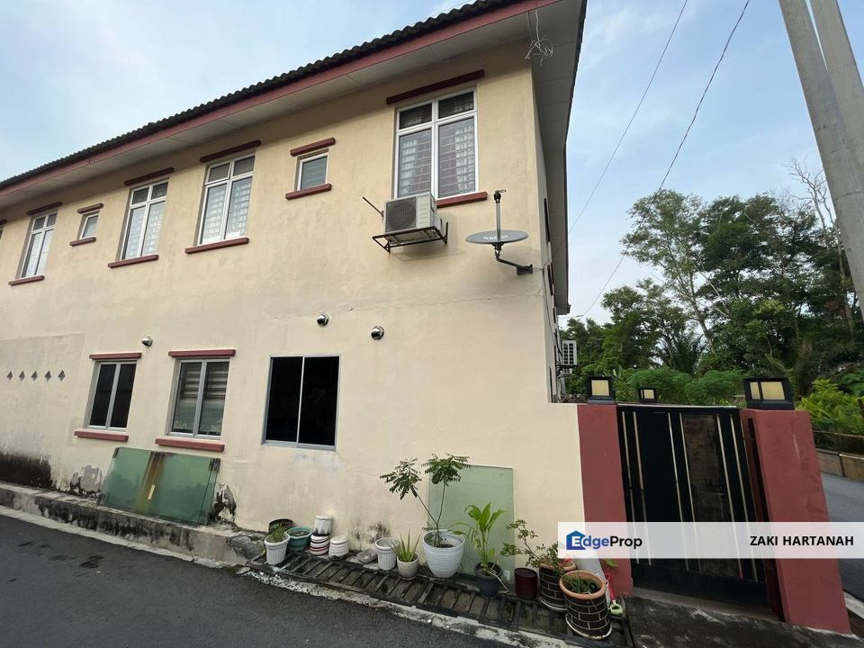 WTS/For Sale : Double Storey Terrace End-Lot @ Taman Teratai, Nilai 7, Negeri Sembilan, Seremban