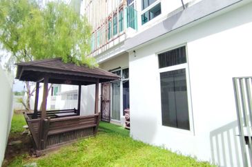 Clover Garden Residences