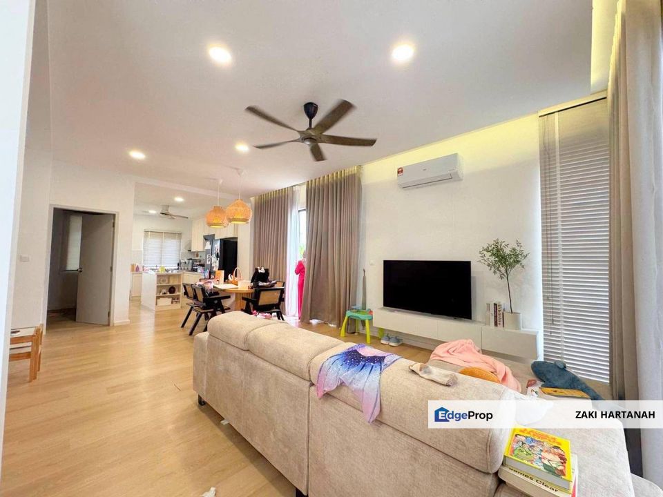 WTS/For Sale: Double Storey Blu Residence Barrus Setia Ecohill 2, Selangor, Semenyih