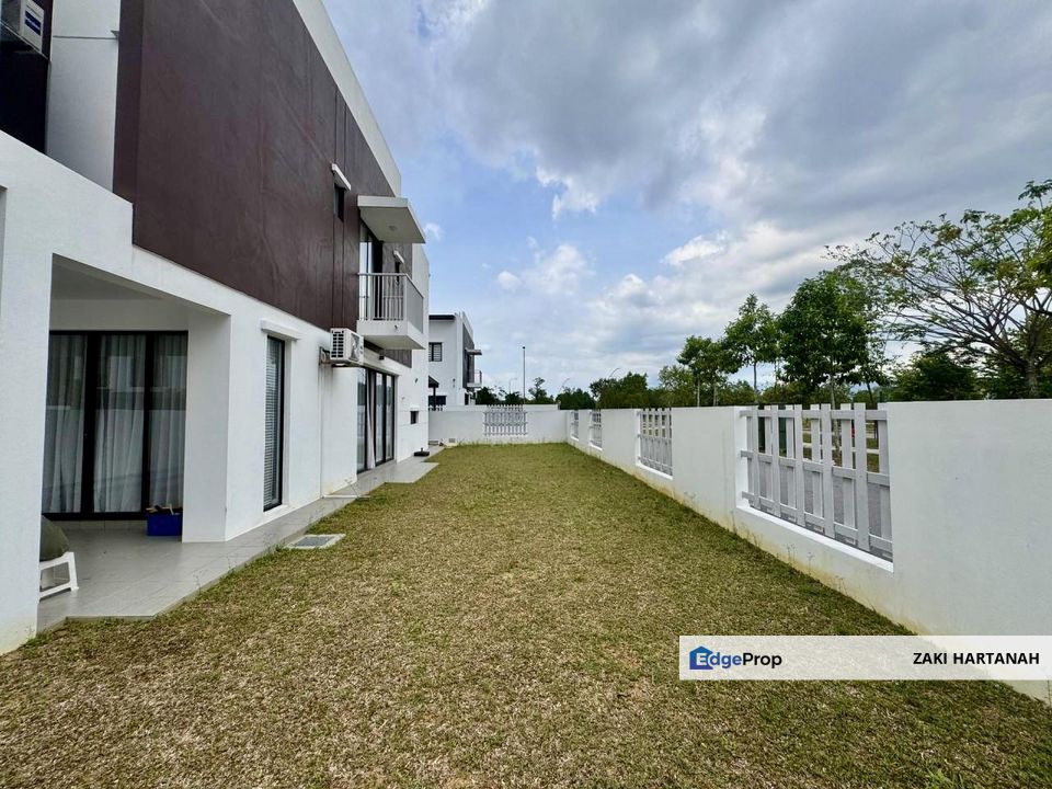 WTS/For Sale: Double Storey Blu Residence Barrus Setia Ecohill 2, Selangor, Semenyih