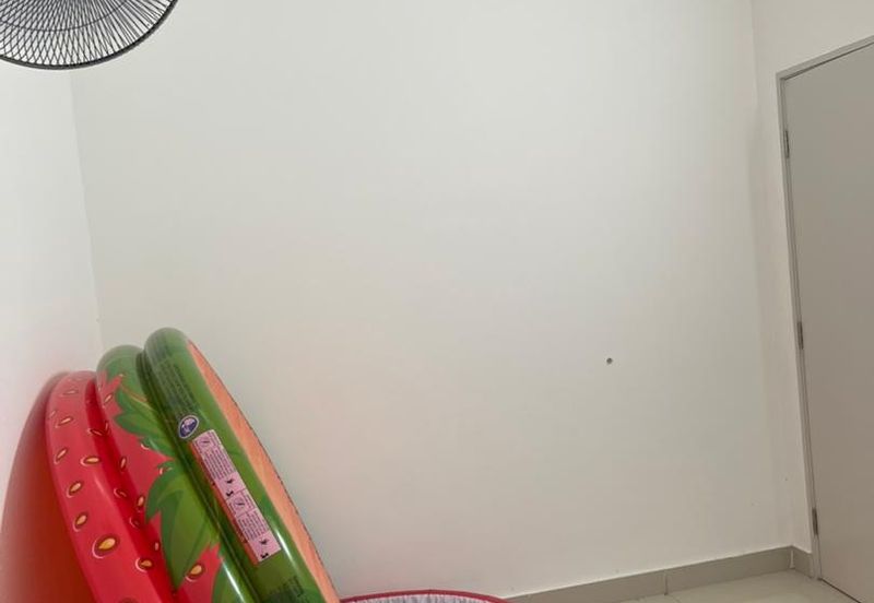 Albury 2, Taman Tasik Senangin