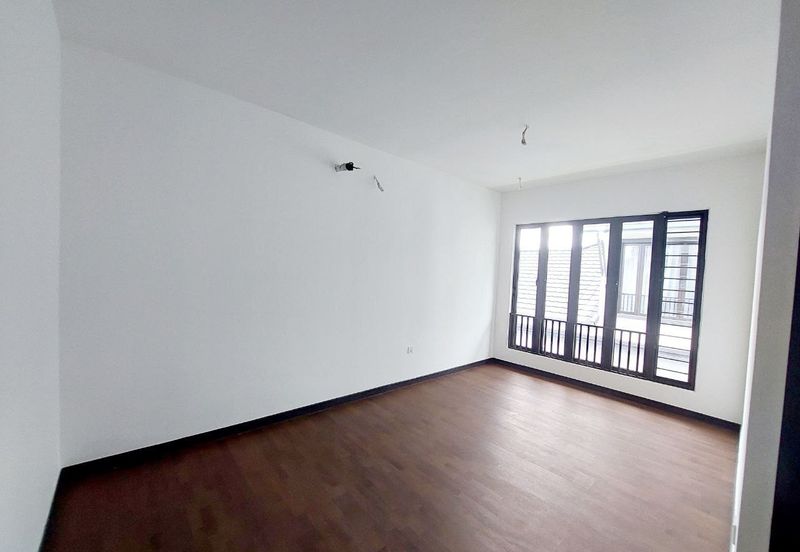 Hevea Elmina Gardens