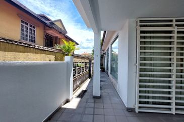 Seksyen 6, Bandar Country Homes