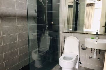 Summerglades, Perdana Lakeview West