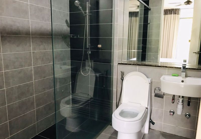 Summerglades, Perdana Lakeview West