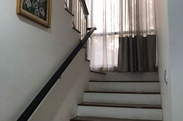 Summerglades, Perdana Lakeview West