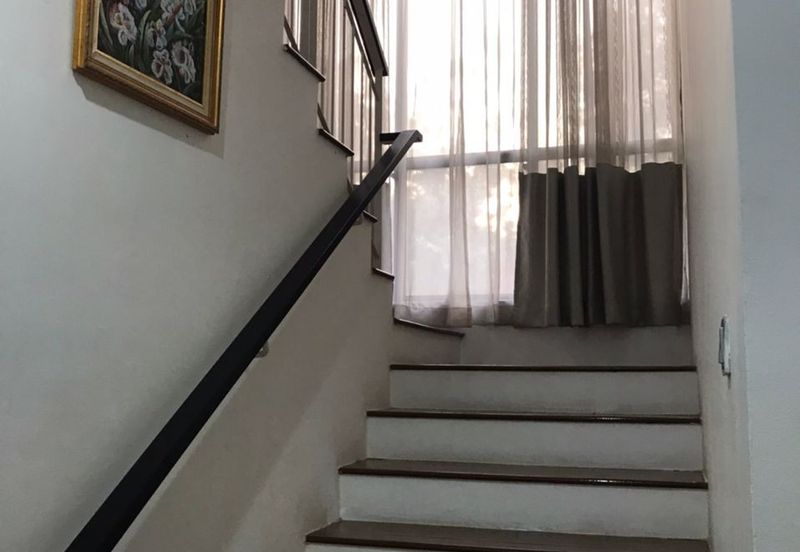 Summerglades, Perdana Lakeview West