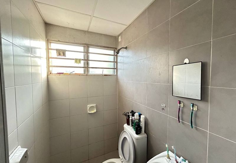 Residensi Warnasari 2