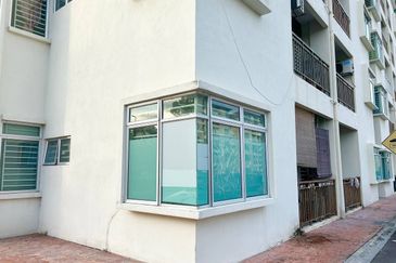 Residensi Warnasari 2