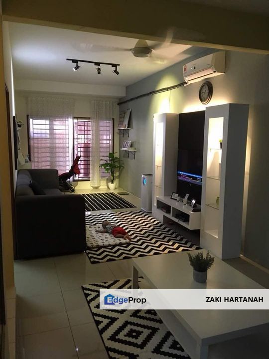 1 1/2 Storey Terrace @ Taman Teratai Nilai 7  Asking Price : RM 440k (Negotiable), Negeri Sembilan, Seremban