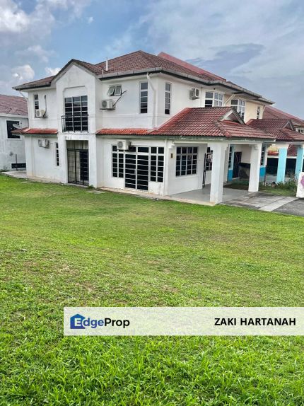 Double Story Semi D House with Well Maintained & Huge Land Kota Warisan, Selangor, Sepang