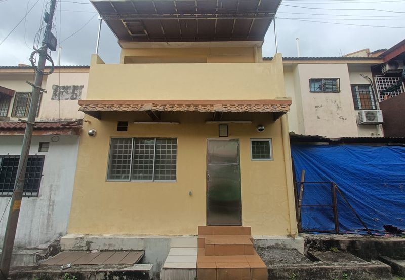 Taman Pinggiran Putra