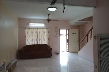 Taman Pinggiran Putra