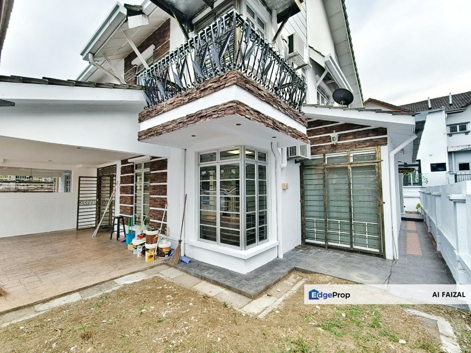 FULLY RENOVATED & Extended Double Storey Semi D Laman 2 @ Bandar Seri Putra Bangi |  Near Surau , Selangor, Bangi