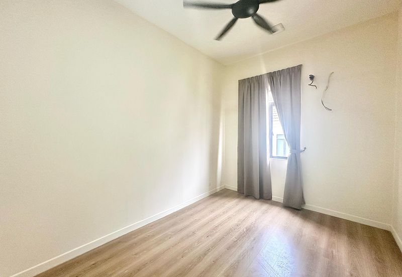 Monet Springtime @ Sunsuria City