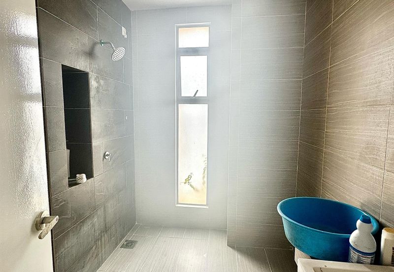 Monet Springtime @ Sunsuria City