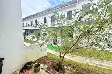 Monet Springtime @ Sunsuria City