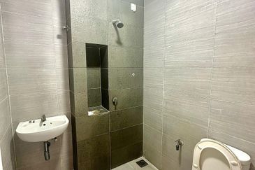 Monet Springtime @ Sunsuria City