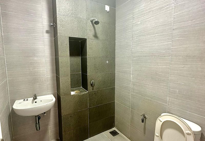 Monet Springtime @ Sunsuria City