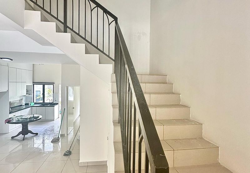 Monet Springtime @ Sunsuria City