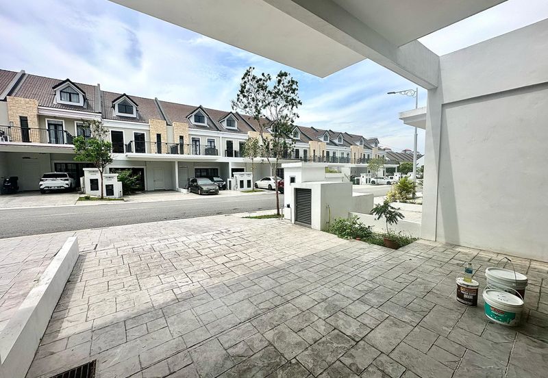 Monet Springtime @ Sunsuria City