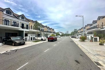 Monet Springtime @ Sunsuria City