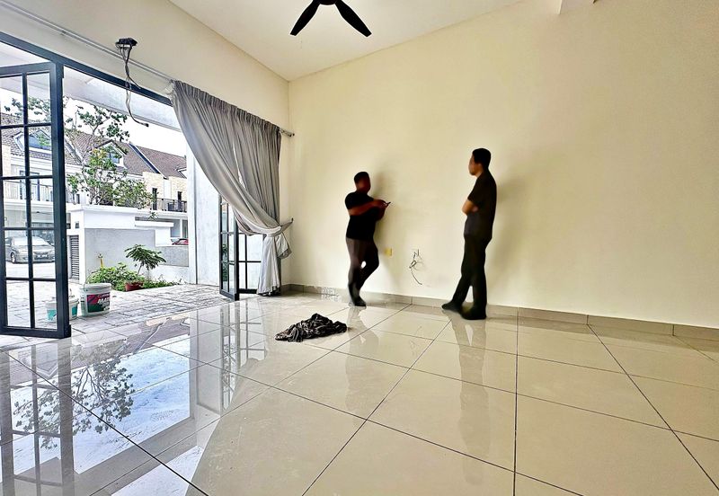 Monet Springtime @ Sunsuria City