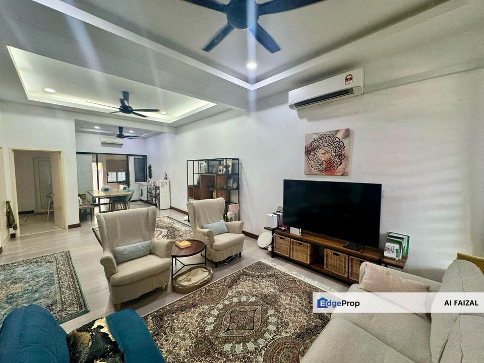 CHEAPEST RENOVATED & EXTENDED NICE UNIT Double Storey Terrace House  ALAM SARI, BANGI, Selangor, Bangi