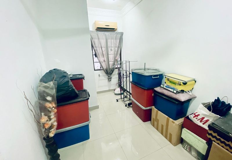 Corner -2 Storey, Bandar Tasik Selatan, Kuala Lumpur