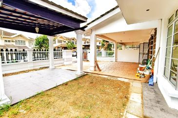 FREEHOLD FULLY RENO Double Storey Semi D  Laman 2 Bandar Seri Putra Bangi, Selangor